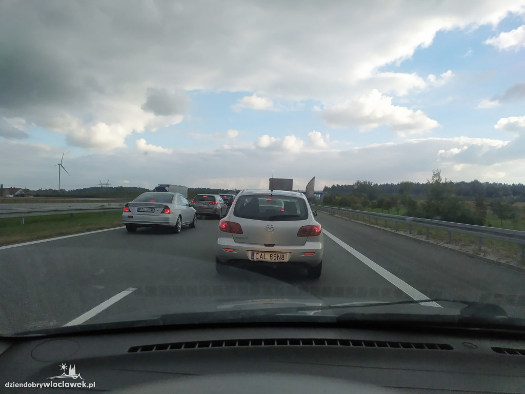 Niebezpiecznie na autostradzie pod Włocławkiem