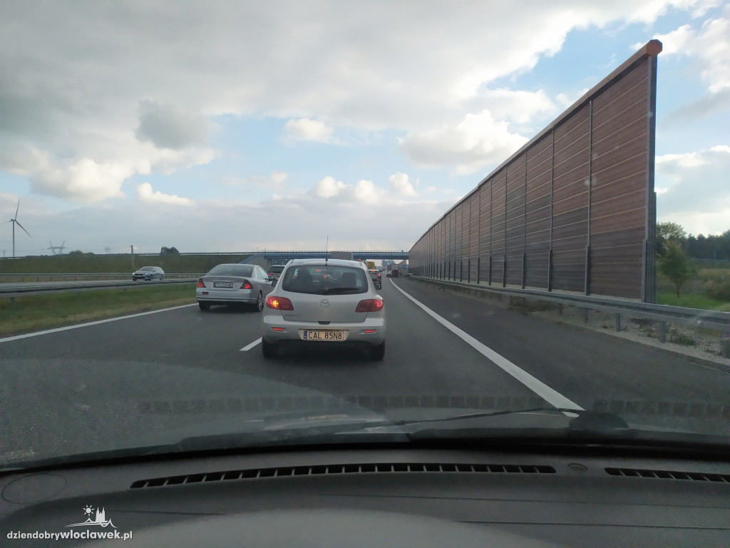 Niebezpiecznie na autostradzie pod Włocławkiem