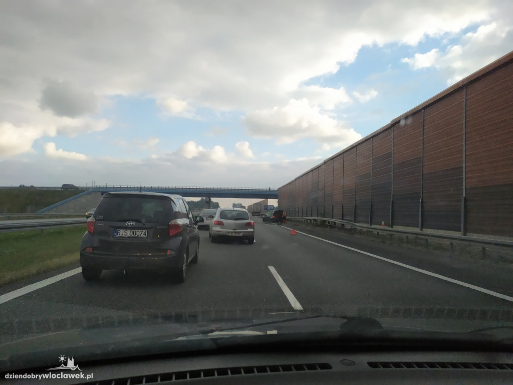 Niebezpiecznie na autostradzie pod Włocławkiem