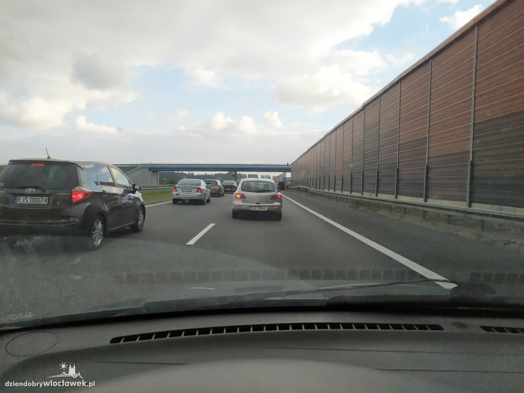 Niebezpiecznie na autostradzie pod Włocławkiem
