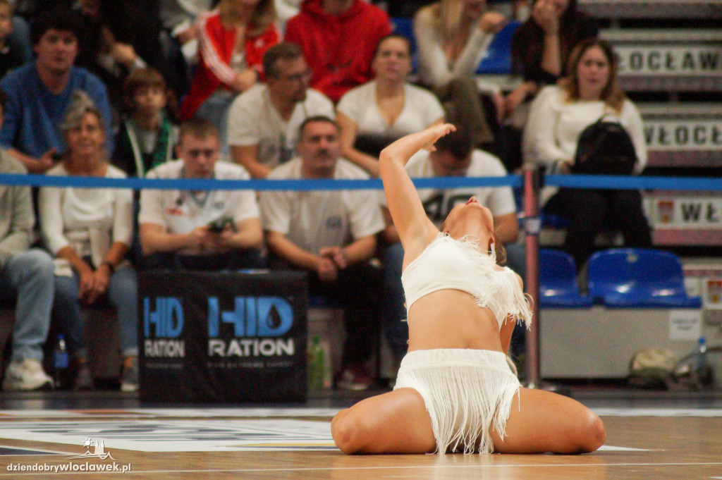 Cherleaderki na meczu Anwil vs Śląsk