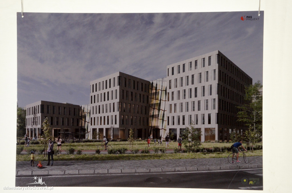 Wbicie pierwszej łopaty na placu cyrkowym