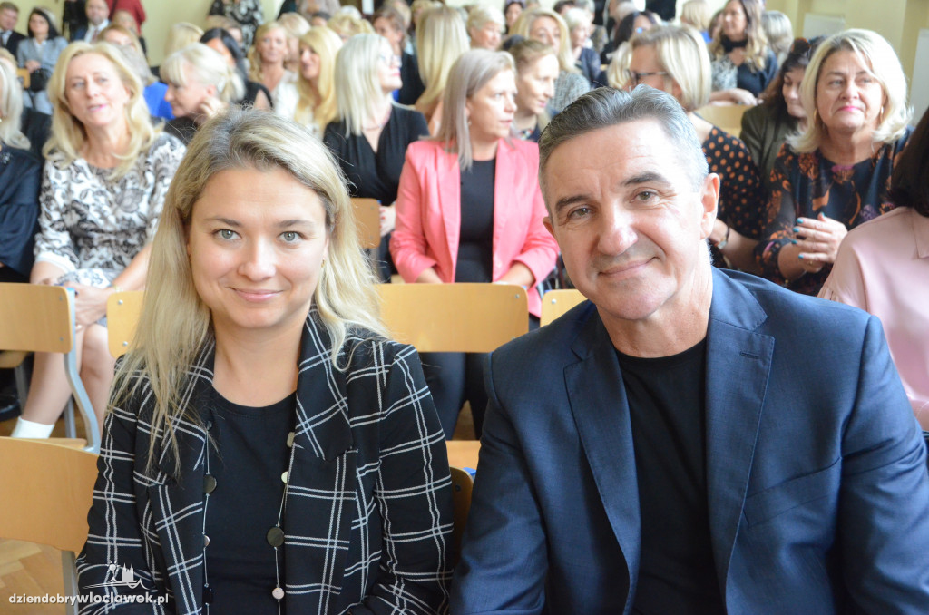 Prezydent wręczył najlepszym nauczycielom nagrody