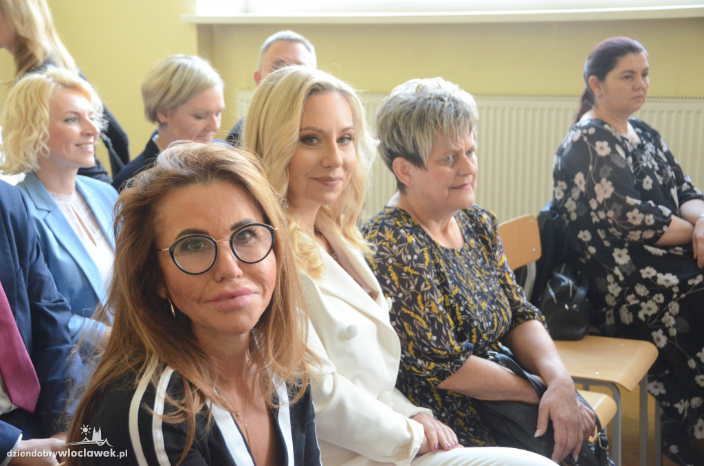 Prezydent wręczył najlepszym nauczycielom nagrody