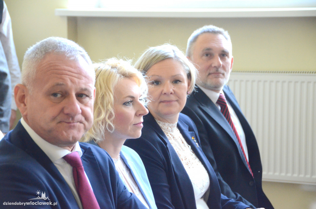 Prezydent wręczył najlepszym nauczycielom nagrody