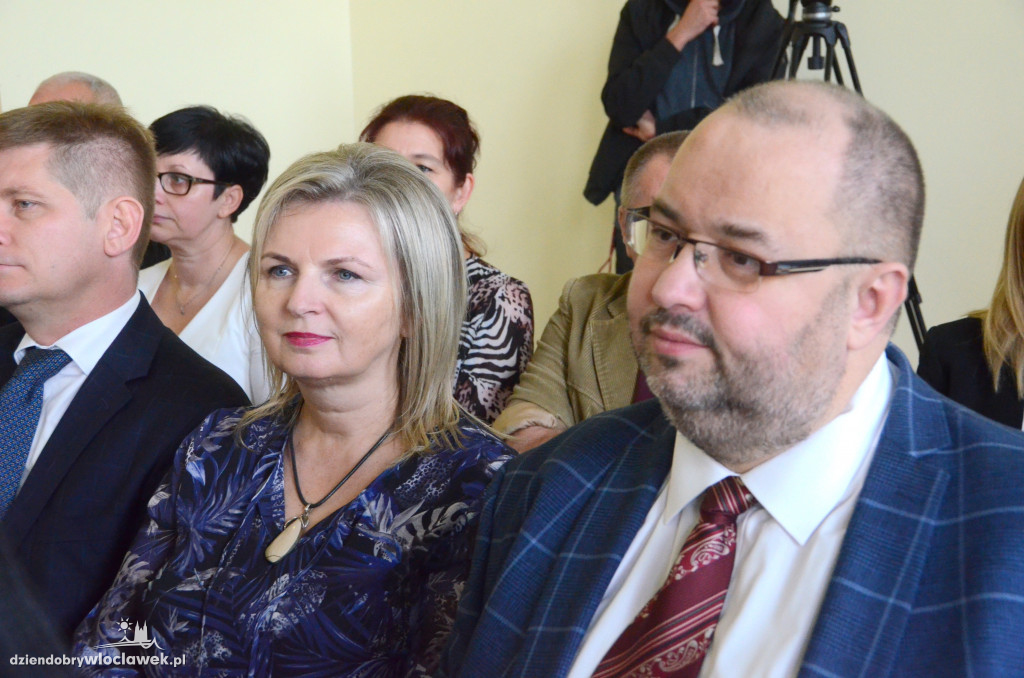 Prezydent wręczył najlepszym nauczycielom nagrody