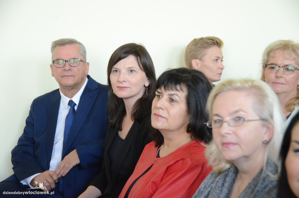 Prezydent wręczył najlepszym nauczycielom nagrody