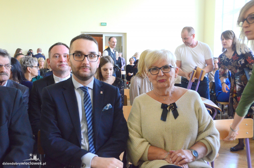 Prezydent wręczył najlepszym nauczycielom nagrody