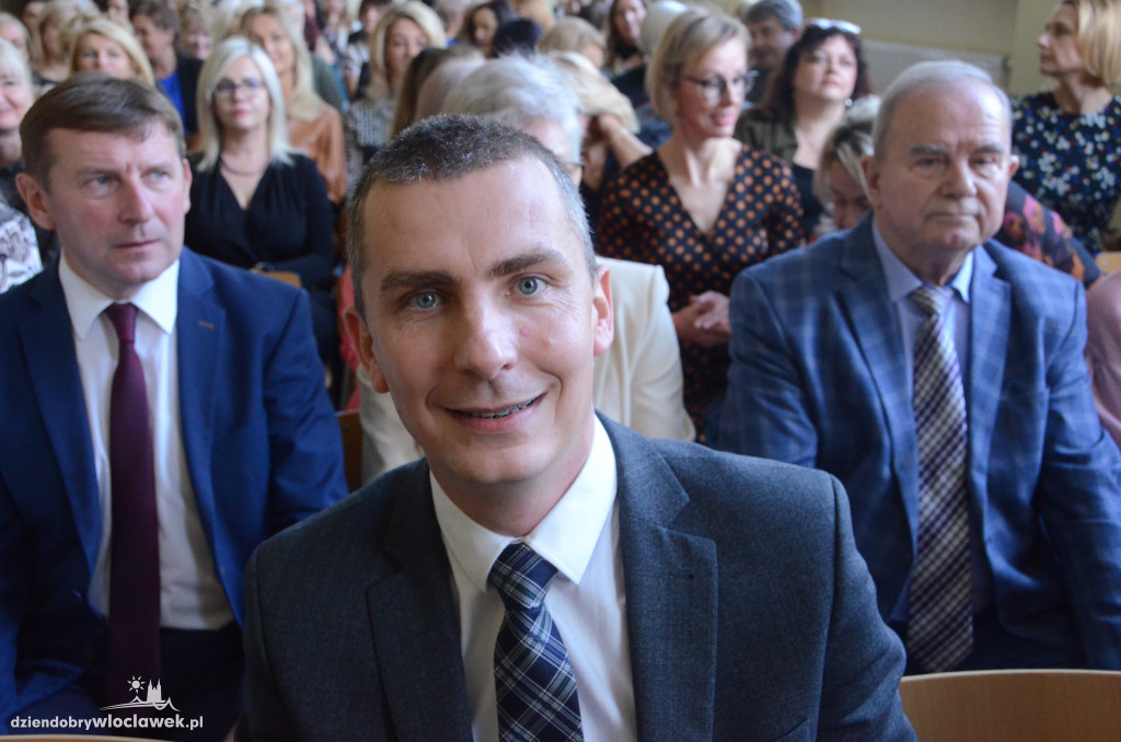 Prezydent wręczył najlepszym nauczycielom nagrody