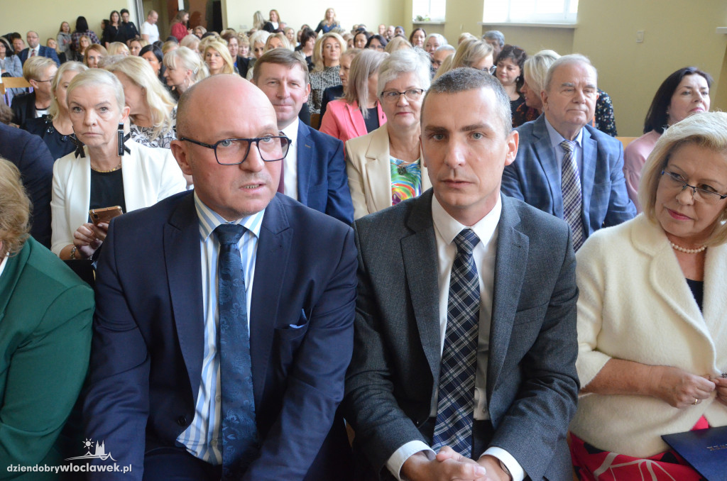 Prezydent wręczył najlepszym nauczycielom nagrody