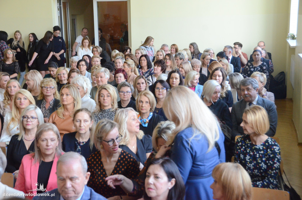 Prezydent wręczył najlepszym nauczycielom nagrody