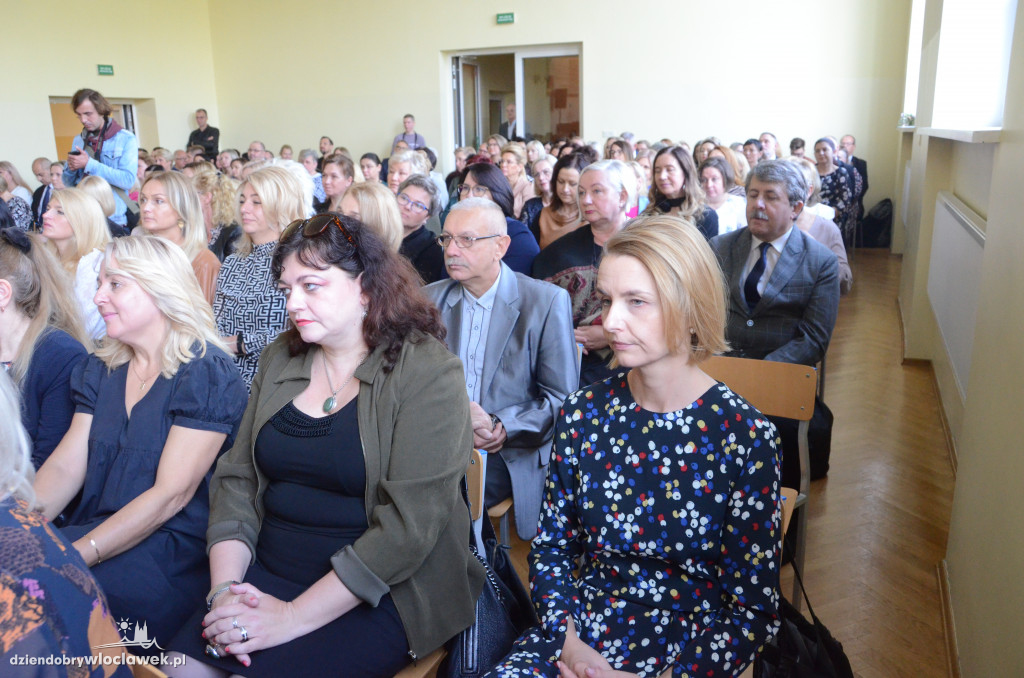Prezydent wręczył najlepszym nauczycielom nagrody