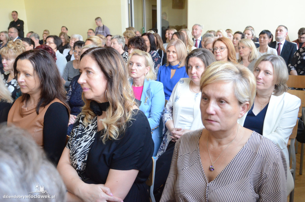 Prezydent wręczył najlepszym nauczycielom nagrody