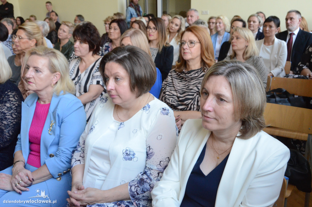 Prezydent wręczył najlepszym nauczycielom nagrody