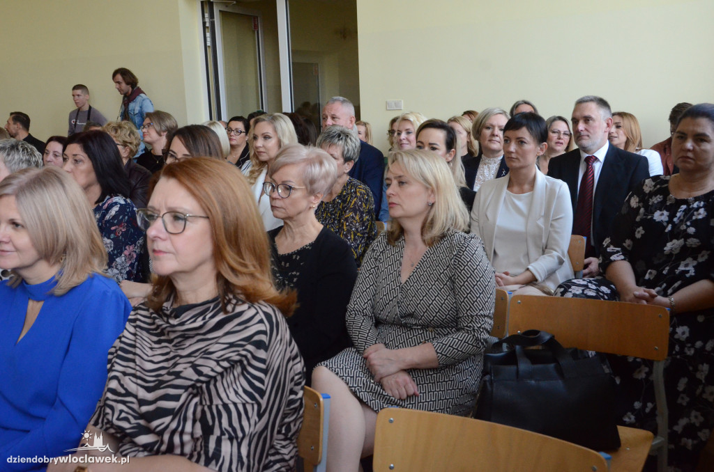 Prezydent wręczył najlepszym nauczycielom nagrody