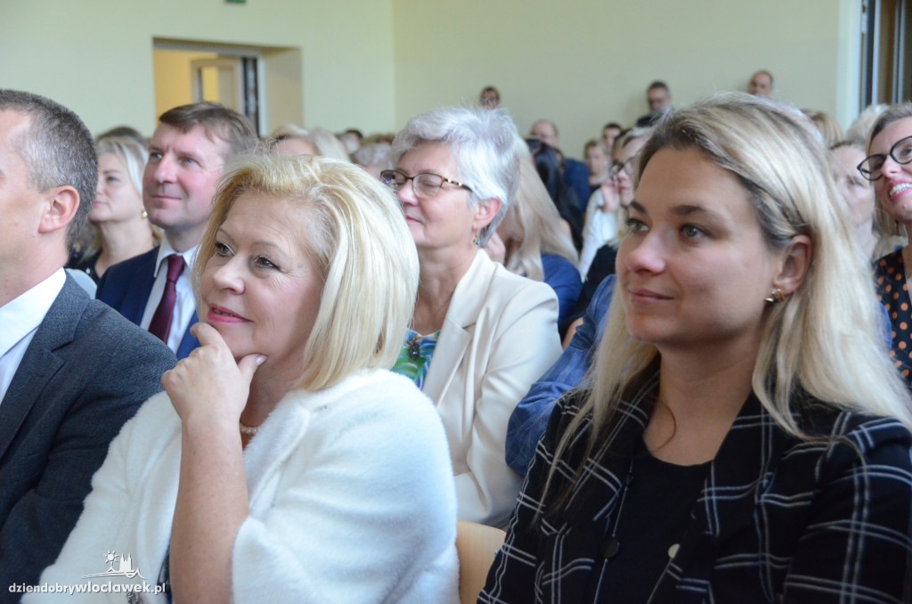 Prezydent wręczył najlepszym nauczycielom nagrody