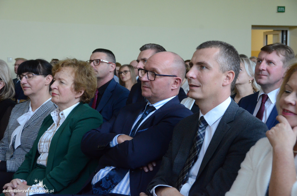 Prezydent wręczył najlepszym nauczycielom nagrody