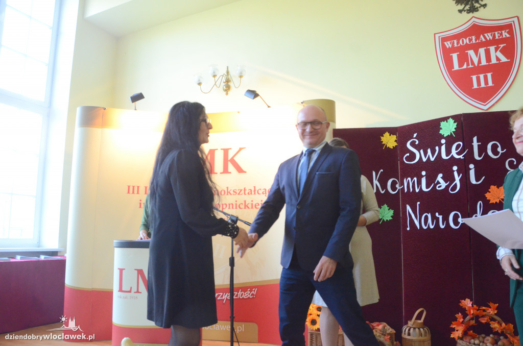 Prezydent wręczył najlepszym nauczycielom nagrody
