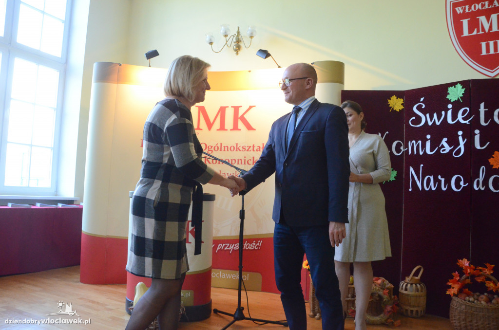 Prezydent wręczył najlepszym nauczycielom nagrody