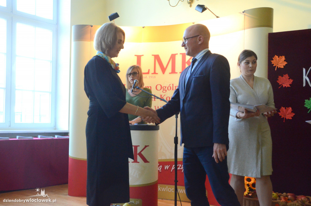 Prezydent wręczył najlepszym nauczycielom nagrody