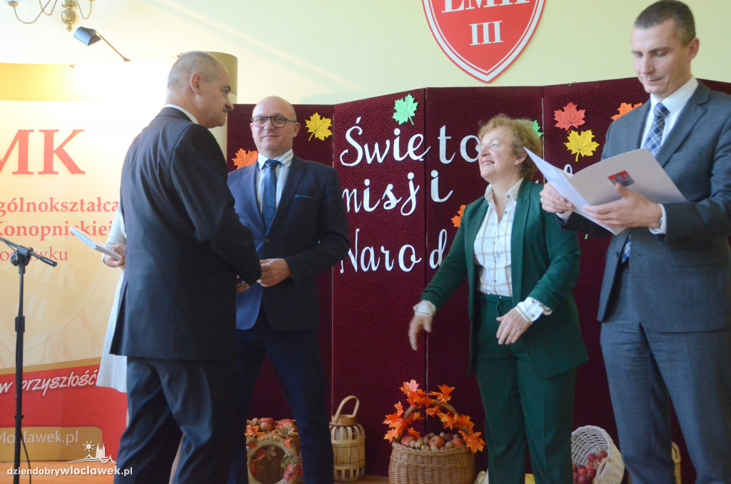 Prezydent wręczył najlepszym nauczycielom nagrody