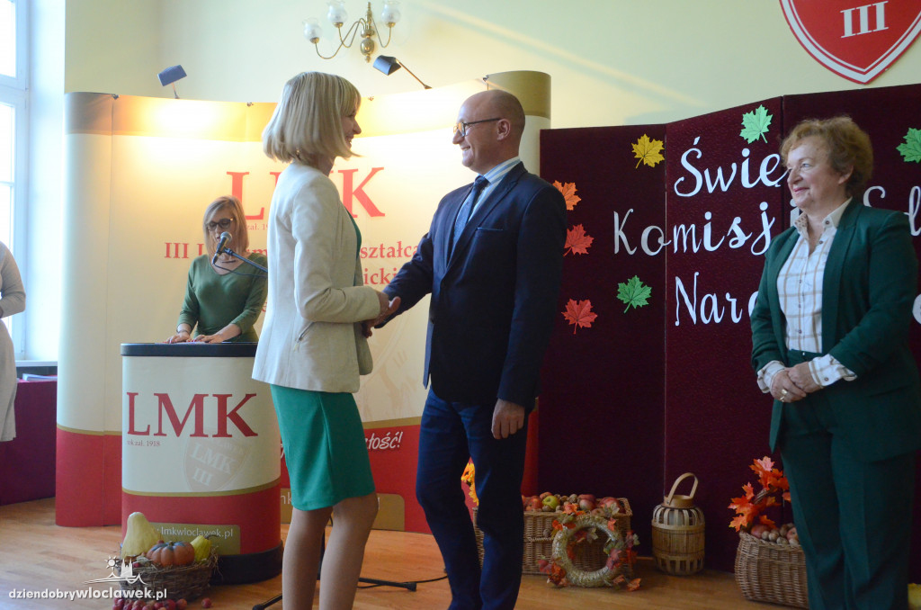 Prezydent wręczył najlepszym nauczycielom nagrody