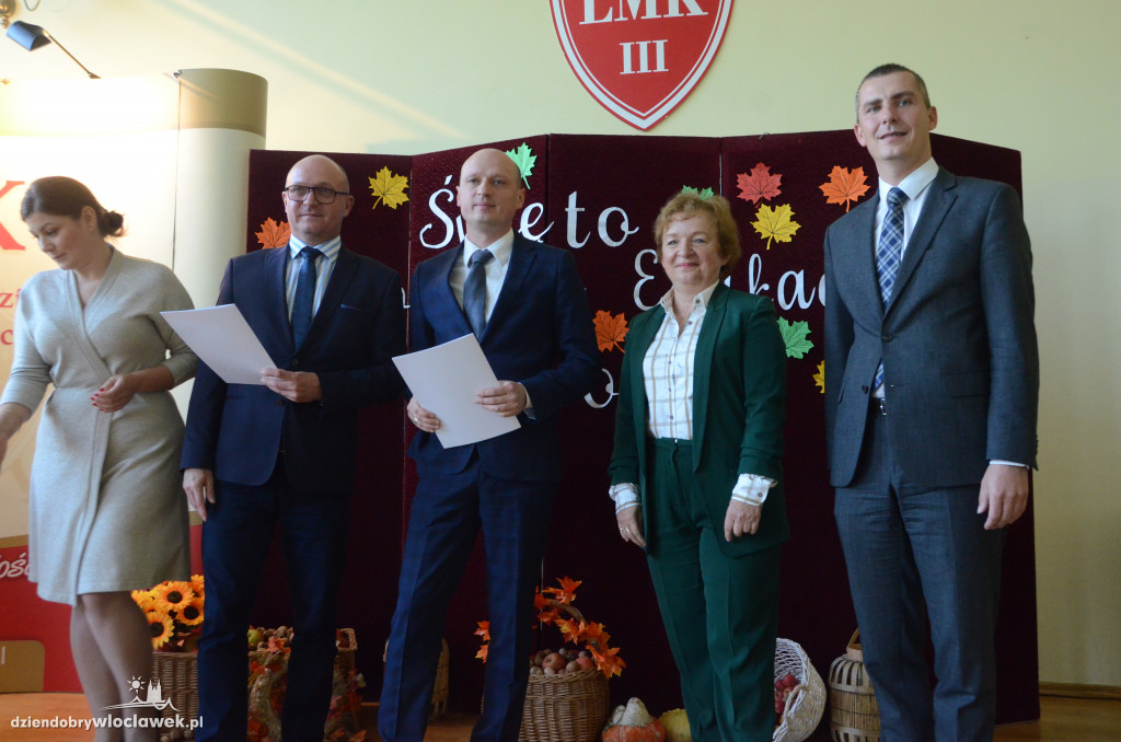 Prezydent wręczył najlepszym nauczycielom nagrody