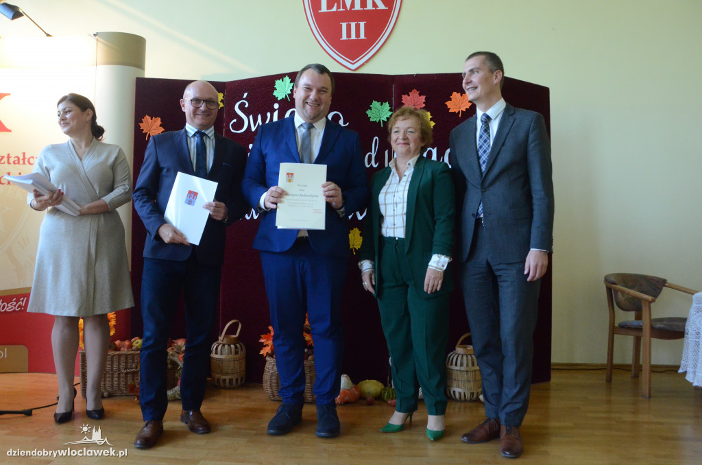 Prezydent wręczył najlepszym nauczycielom nagrody