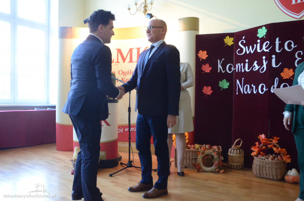 Prezydent wręczył najlepszym nauczycielom nagrody