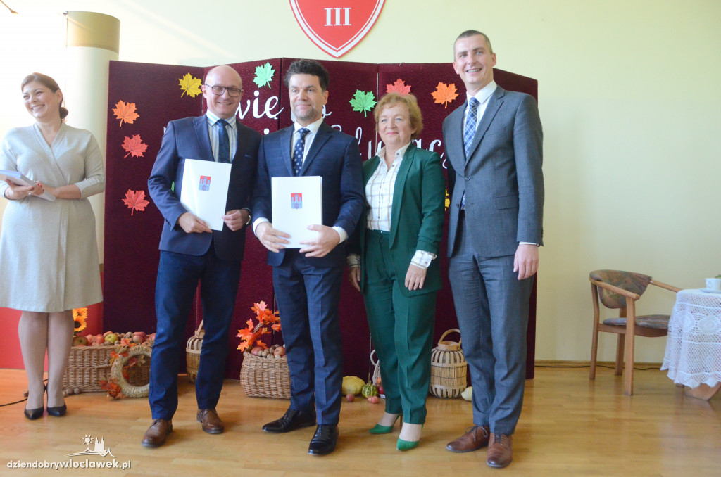 Prezydent wręczył najlepszym nauczycielom nagrody