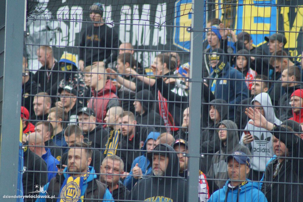 Kibice na meczu Włocłavia vs Elana