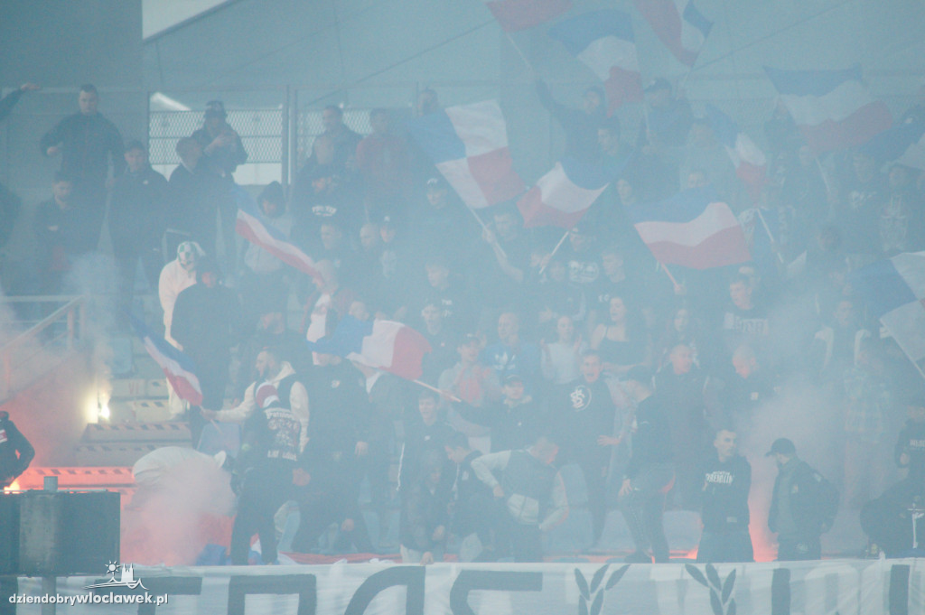 Kibice na meczu Włocłavia vs Elana