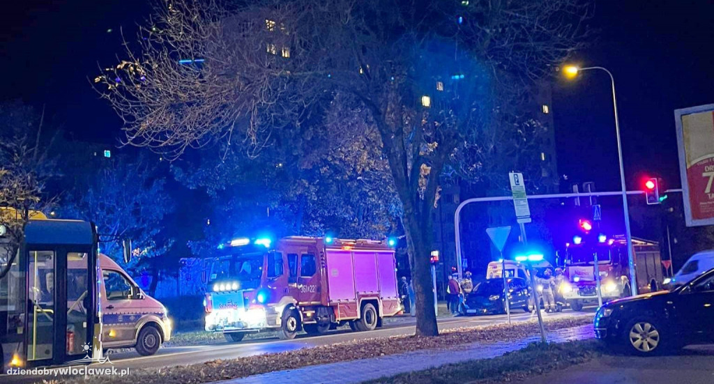 Zderzenie 2 samochodów na skrzyżowaniu na Południu