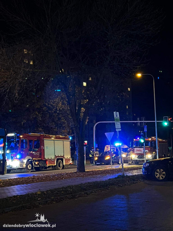 Zderzenie 2 samochodów na skrzyżowaniu na Południu