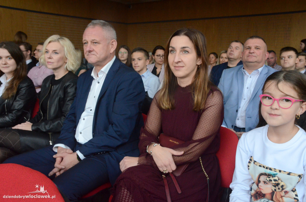 Fundacja ANWIL przyznała stypendia najzdolniejszym