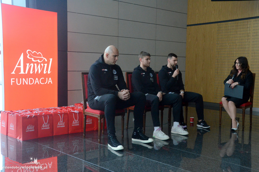 Fundacja ANWIL przyznała stypendia najzdolniejszym