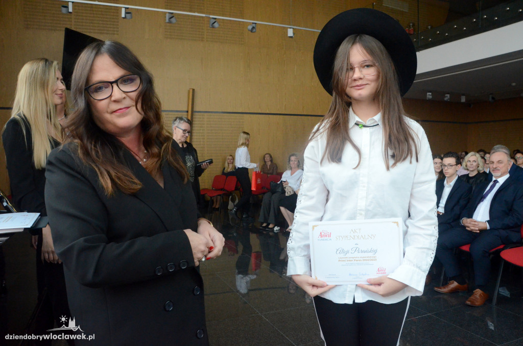 Fundacja ANWIL przyznała stypendia najzdolniejszym
