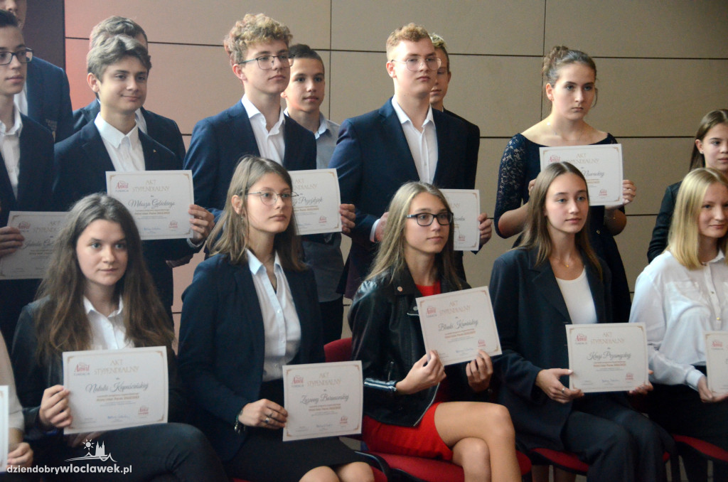 Fundacja ANWIL przyznała stypendia najzdolniejszym