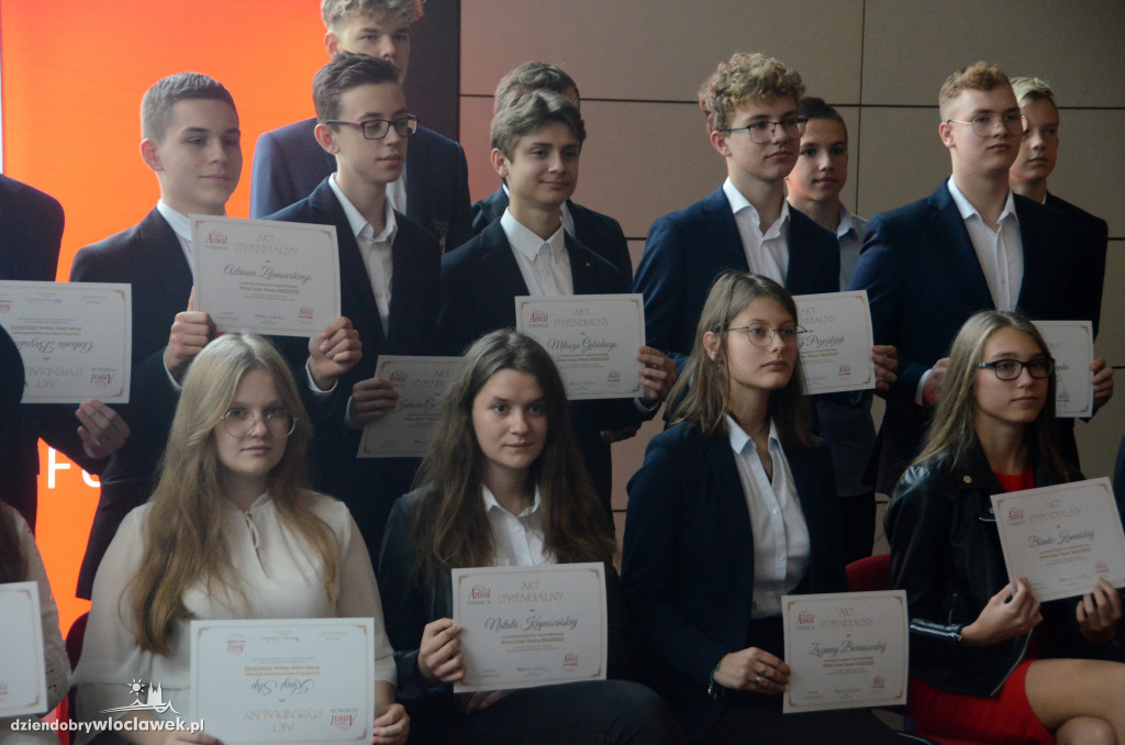Fundacja ANWIL przyznała stypendia najzdolniejszym