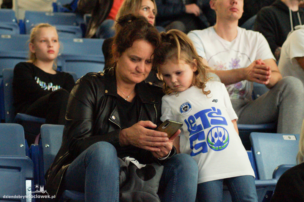 Kibice na meczu Anwil vs King
