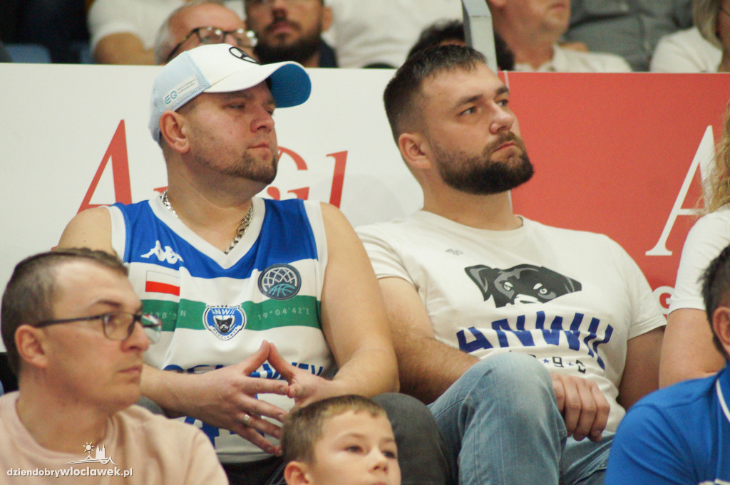 Kibice na meczu Anwil vs King