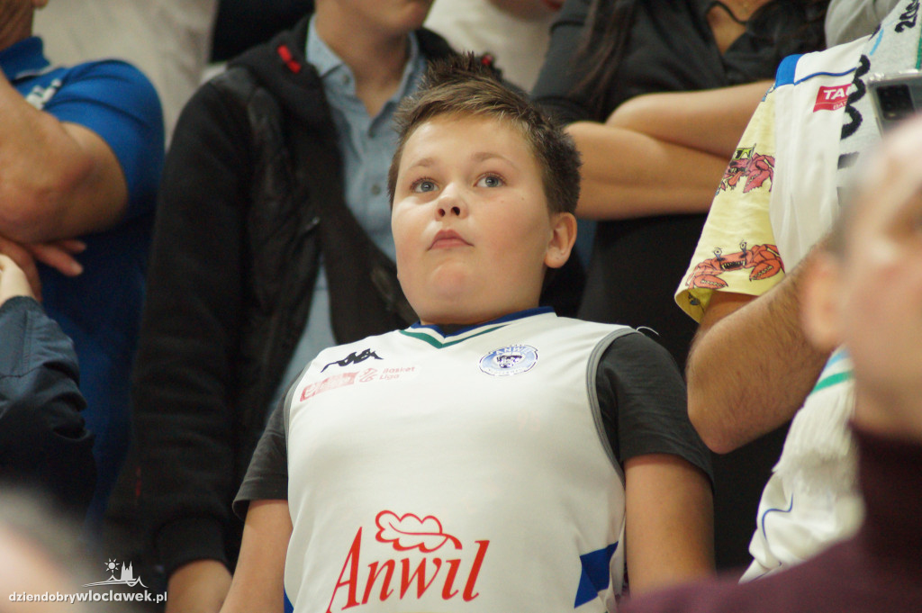 Kibice na meczu Anwil vs King