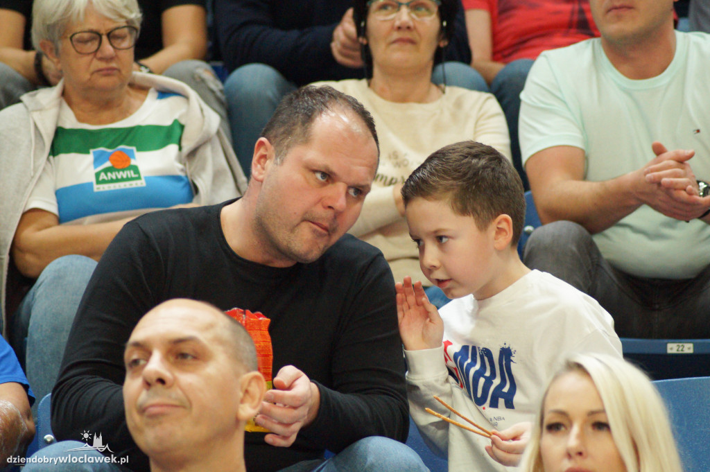 Kibice na meczu Anwil vs King