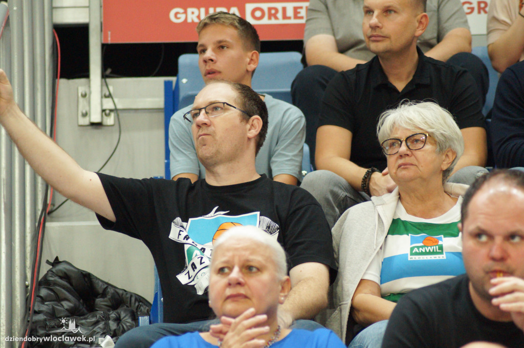Kibice na meczu Anwil vs King