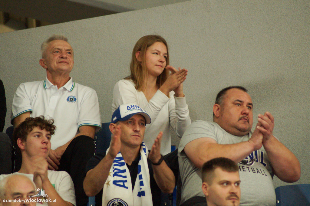Kibice na meczu Anwil vs King
