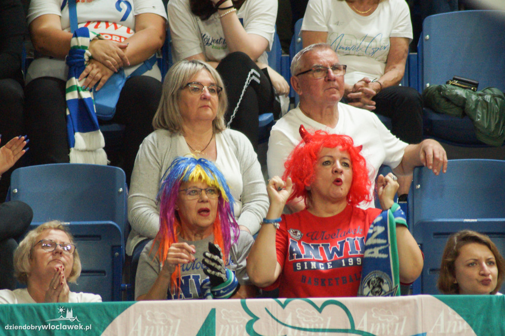 Kibice na meczu Anwil vs King