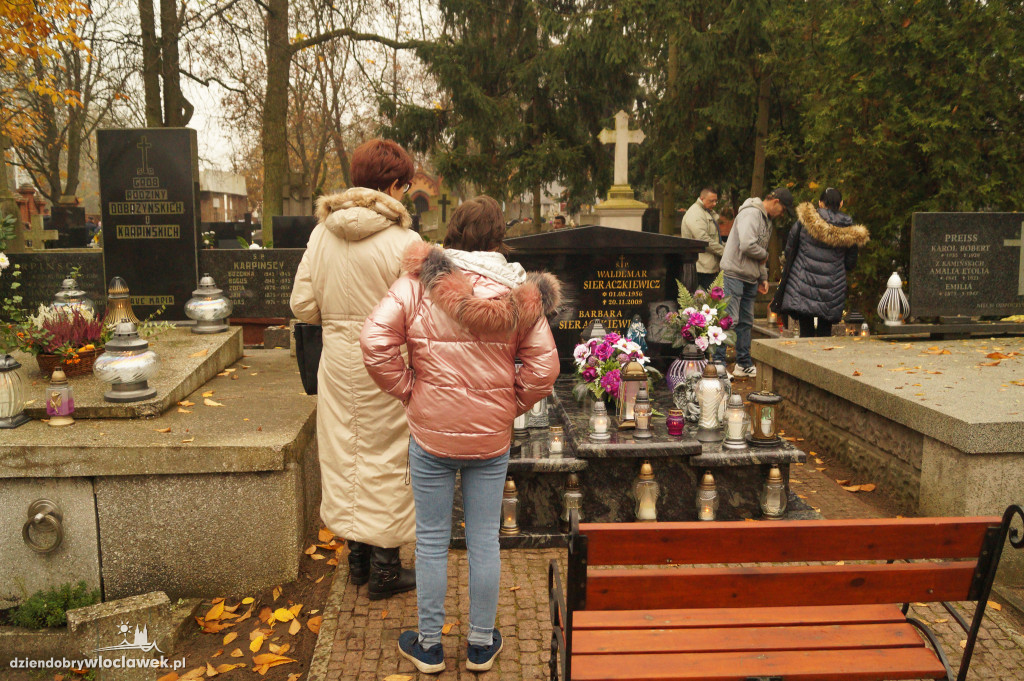 Wszystkich Świętych na cmentarzu we Włocławku