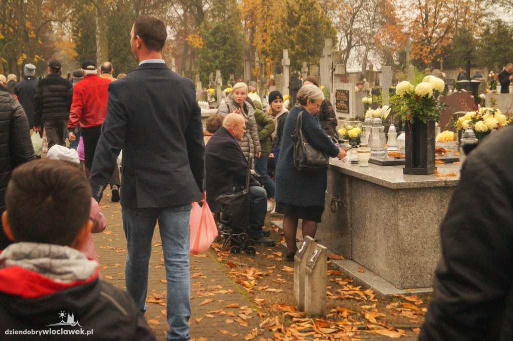 Wszystkich Świętych na cmentarzu we Włocławku