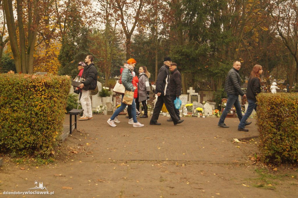 Wszystkich Świętych na cmentarzu we Włocławku