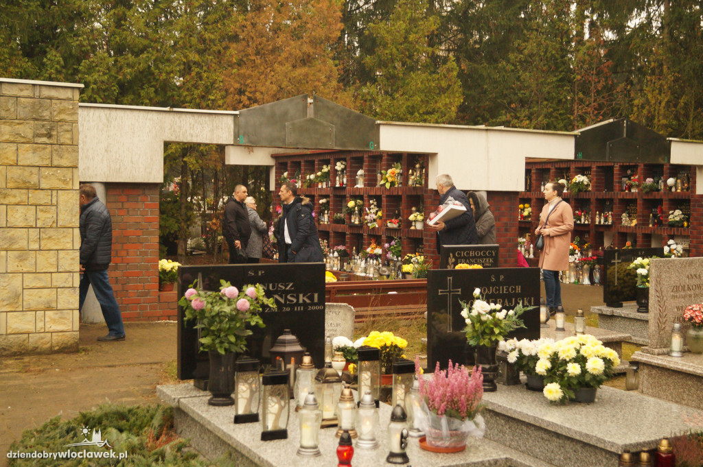 Wszystkich Świętych na cmentarzu we Włocławku